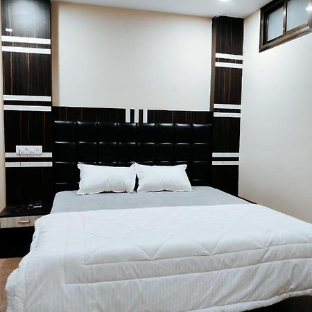 Priyaparadiseinn พาราณสี ภายนอก รูปภาพ